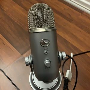 Blue Yeti microphone with phone adapter